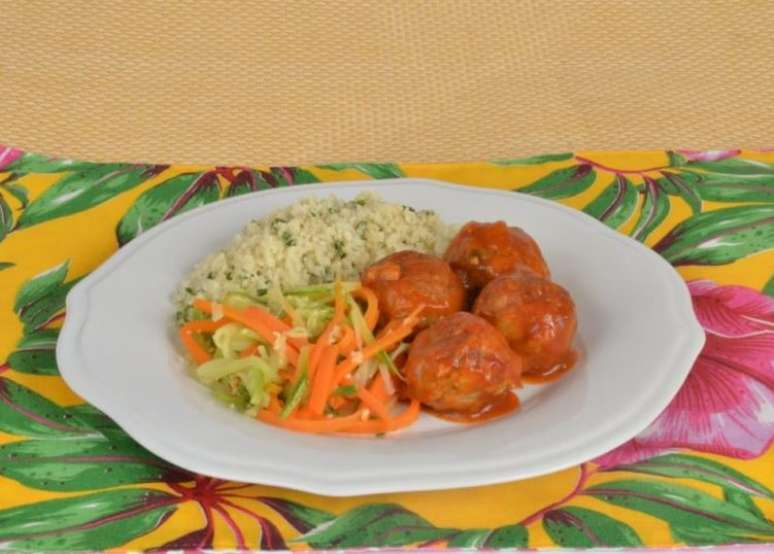 Alm&ocirc;ndegas de berinjela com batata doce | Foto: Guia da Cozinha