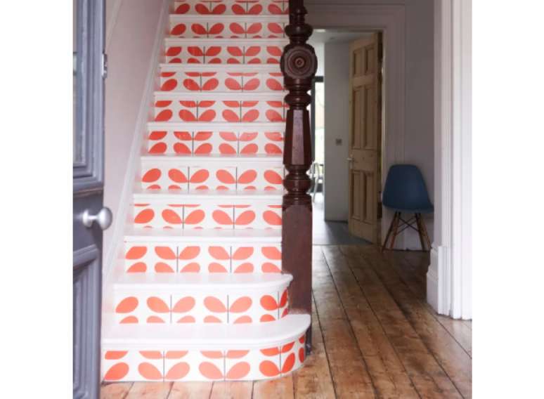 Use papel de parede nas escadas