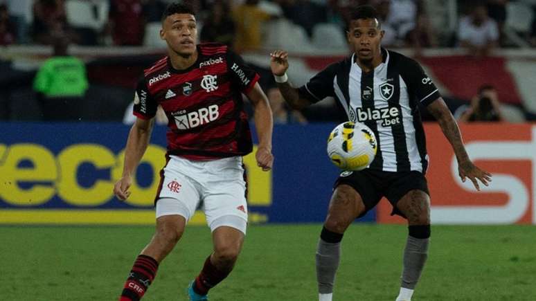 Botafogo estacionou na marca de 27 pontos (Armando Paiva / Lancepress!)