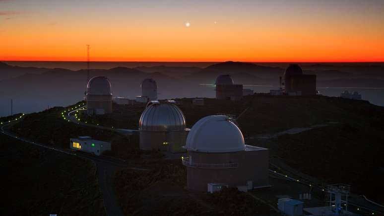 O Observatório de La Silla está idealmente posicionado para observar fenômenos no espaço e na Terra