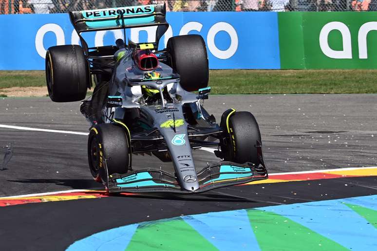 Carro de Hamilton &lsquo;voou&rsquo; em Spa 