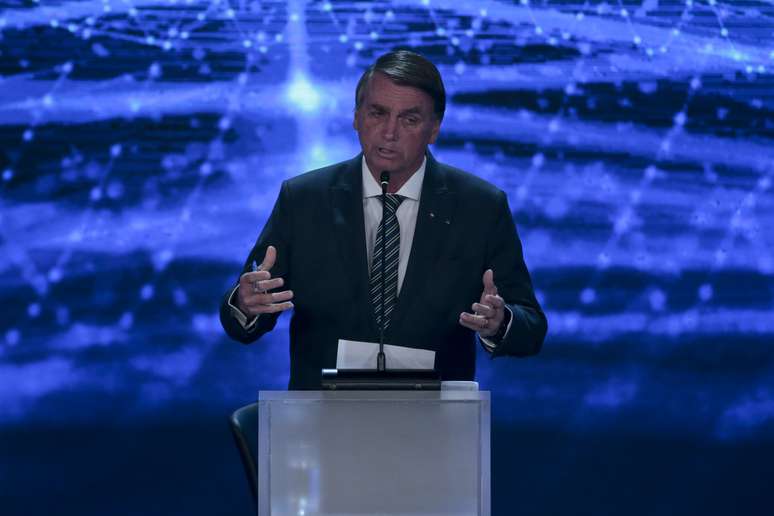 Jair Bolsonaro participa de debate na Band