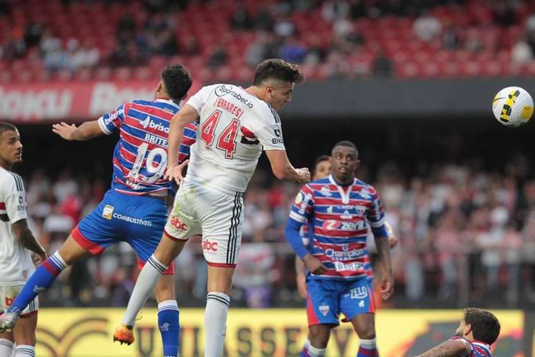 Ferraresi em ação no domingo, na derrota para o Fortaleza em pleno Morumbi (Foto: Rubens Chiri/São Paulo FC)