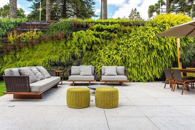 43. Sof&aacute; para &aacute;rea externa moderna &ndash; Foto Escrit&oacute;rio Alessandra Gandolfi Arquitetura e Interiores