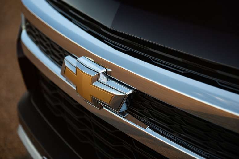 Teaser do Chevrolet Silberado, divulgado pela GM