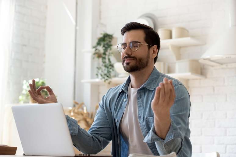 Meditação é mais simples do que se imagina e não requer posição ou local específicos.