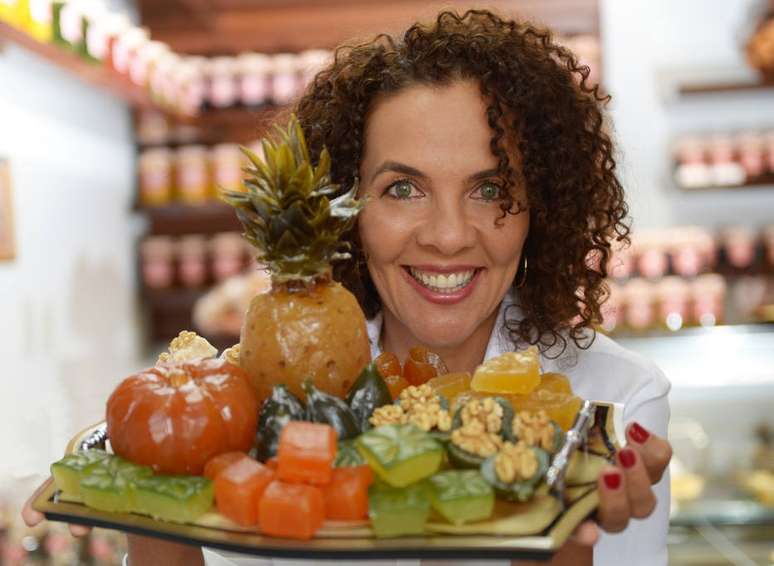 A doceira Maz&eacute; Lima