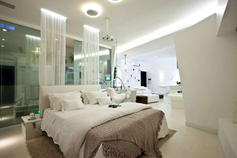 47. Loft pequeno decorado em tons claros &ndash; Foto Espa&ccedil;o do Tra&ccedil;o Arquitetura