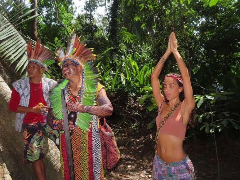 Ines Rau fez vários relatos na Aldeia Huni Kuin Igarapé Do Caucho, no Acre (Foto: Reprodução/Instagram)