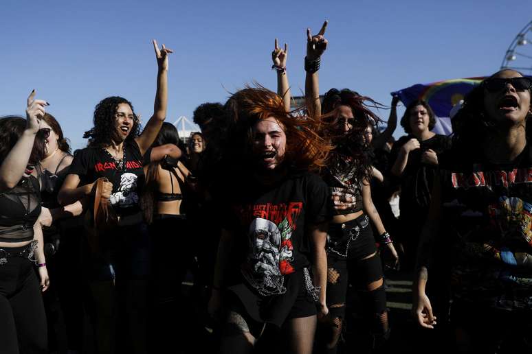 Rock in Rio: Primeiro dia tem filas para comer, beber e retirar brindes