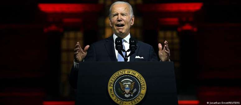 Biden discursou diante do Independence Hall, na Filadélfia, considerado o berço da democracia americana