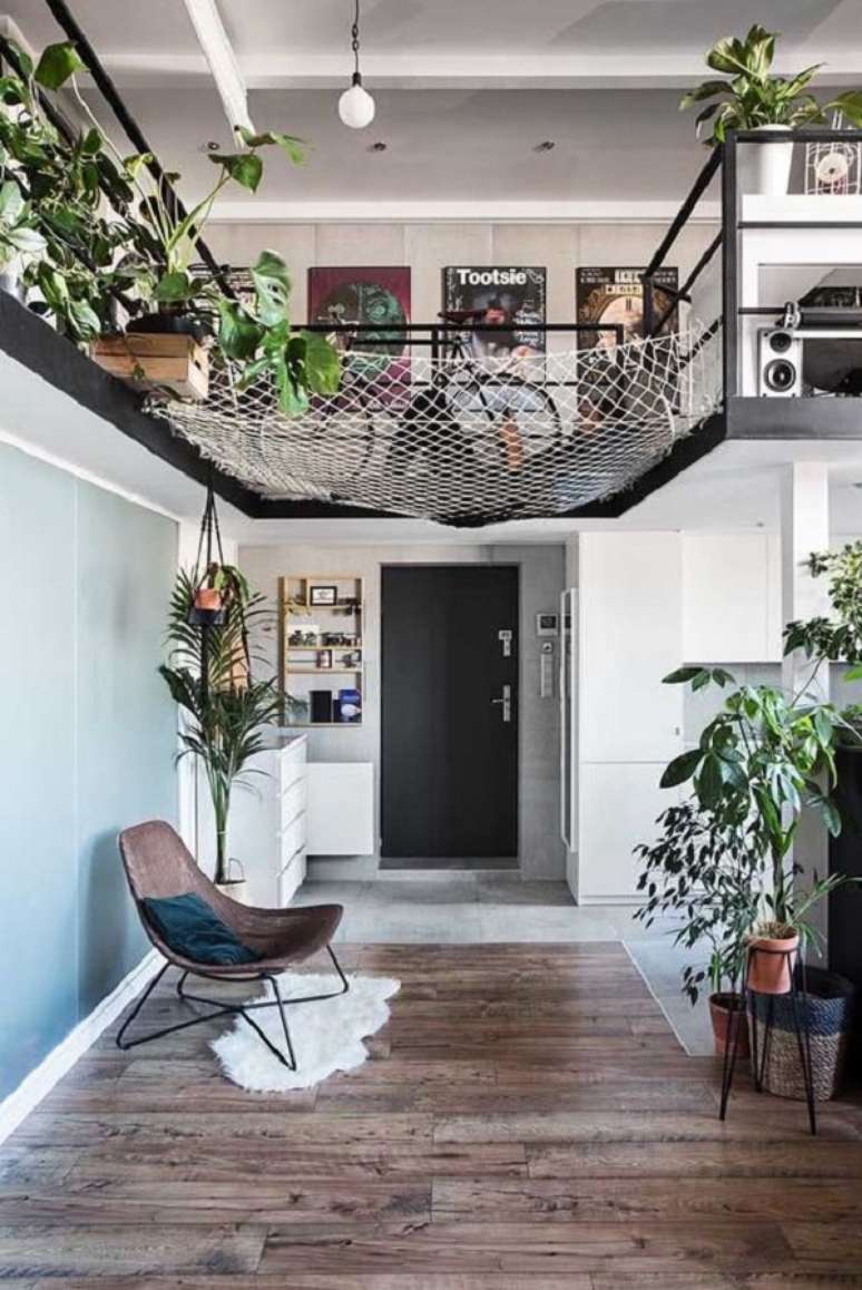 99. Loft com rede de prote&ccedil;&atilde;o na sala &ndash; Foto Decor Facil