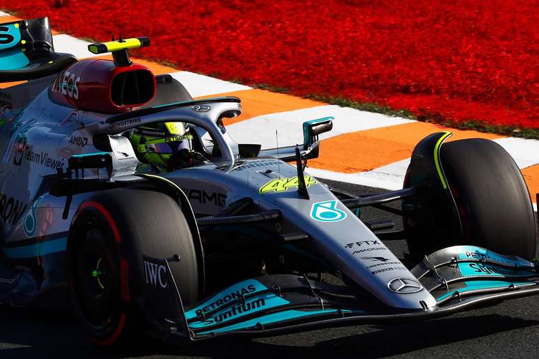 Lewis Hamilton gostou da sexta-feira na Holanda 