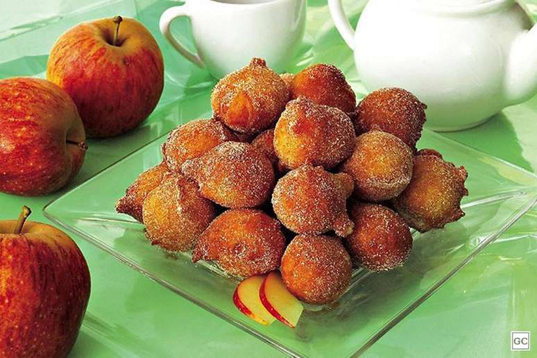 Bolinho frito de maçã | Foto: Guia da Cozinha