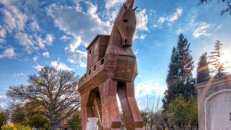 Haynes, em seu &uacute;ltimo livro, faz uma resenha da Guerra de Tr&oacute;ia, famosa por seu cavalo, mas foca no papel da mulher nesse conflito