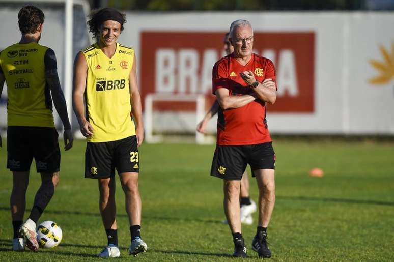 David Luiz e o técnico Dorival Júnior em atividade no CT do Ninho do Urubu (Foto: Marcelo Cortes/Flamengo)