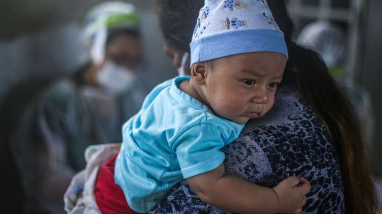 Número de filhos por mulher, que era em média 6,2 em 1940, caiu para 1,7 em 2020 no Brasil