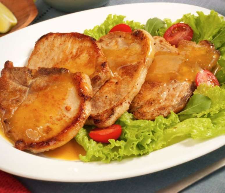 Bisteca de porco ao molho de laranja (Reprodu&ccedil;&atilde;o / Guia da Cozinha)
