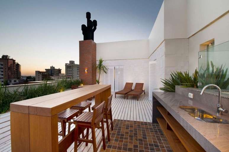 42. Descubra a diferen&ccedil;a entre terra&ccedil;o sacada ou varanda &ndash; Foto Revista Vd