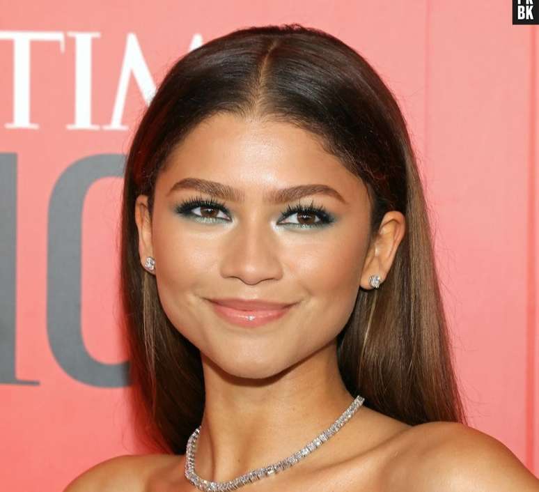 Zendaya diz que redes sociais a deixam ansiosa