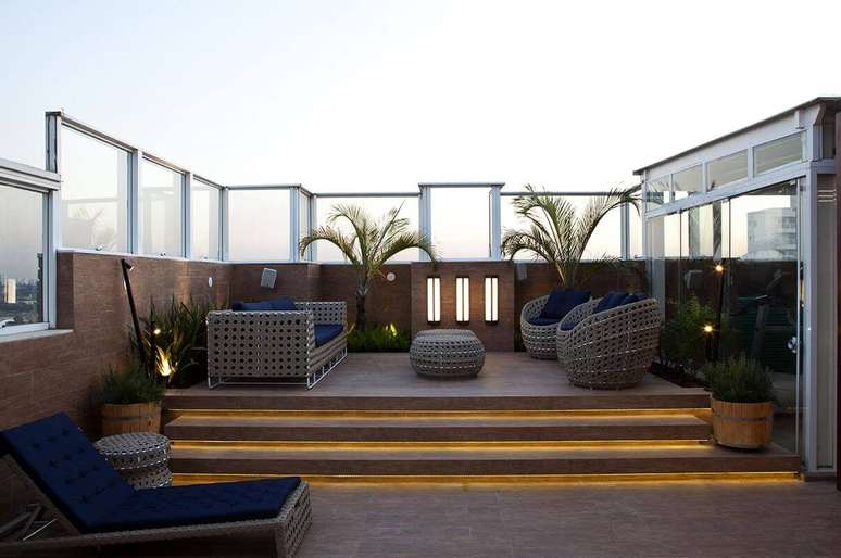 8. Capriche na ilumina&ccedil;&atilde;o da casa com terra&ccedil;o &ndash; Foto Beatriz Quinelato