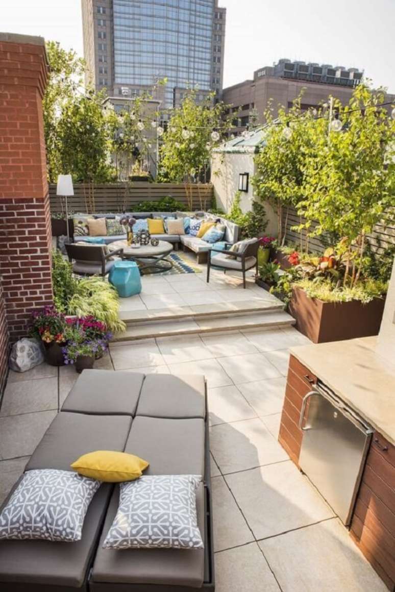 59. Terra&ccedil;o de casa moderna e aberto &ndash; Foto Eclld