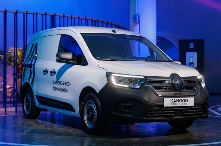 Renault Kangoo E-Tech será oferecido como furgão comercial.