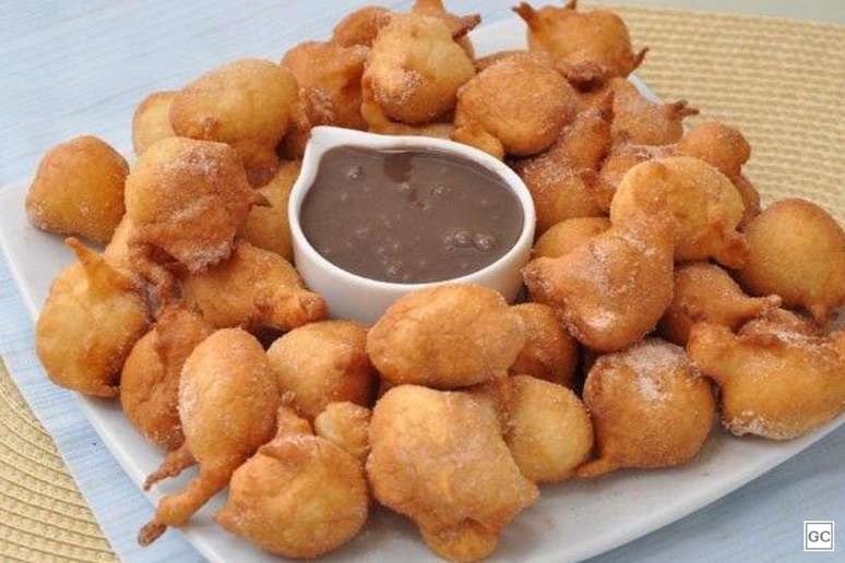 Bolinho de chuva – Foto: Guia da Cozinha