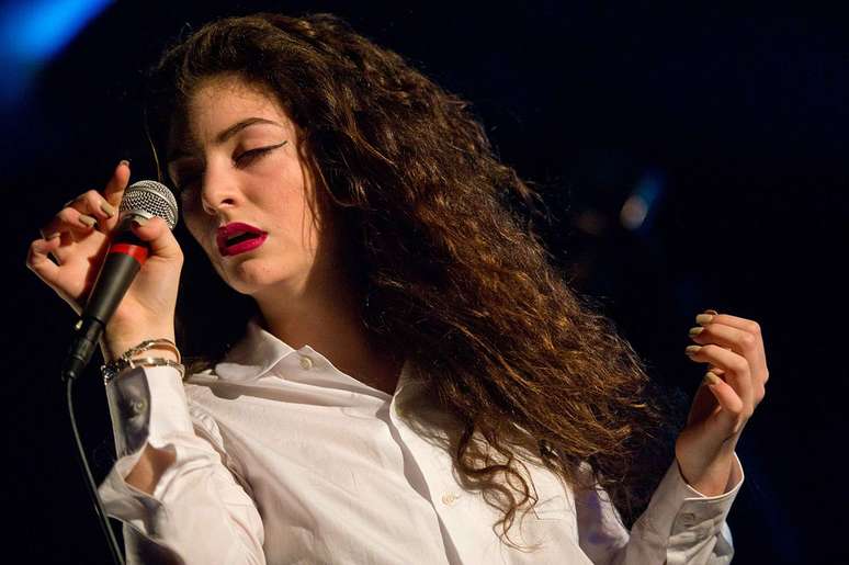 Lorde pretende ter uma rela&ccedil;&atilde;o diferente com os f&atilde;s