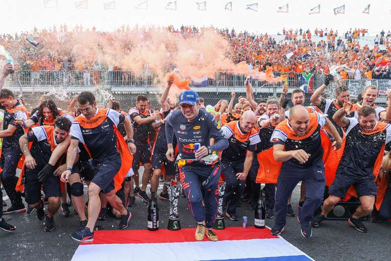 Max Verstappen, da Red Bull, celebra vitória no GP da Holanda 