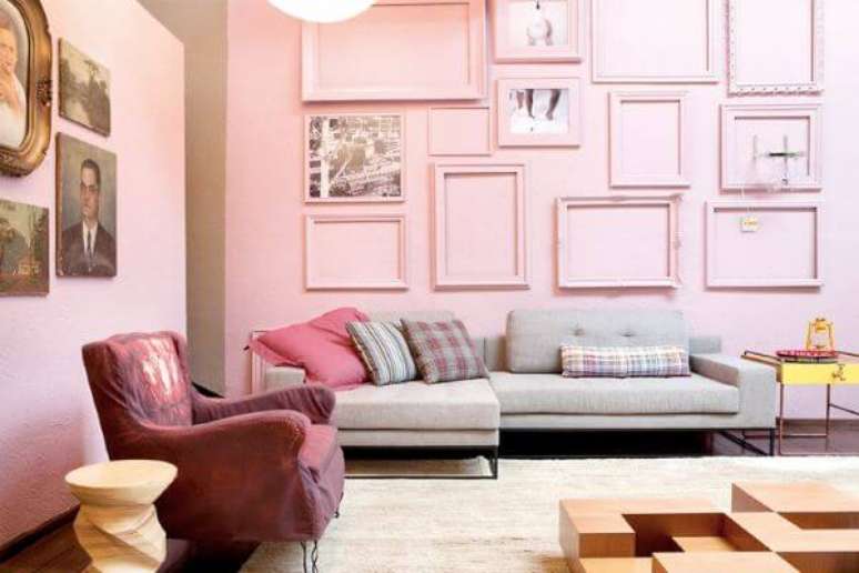 26. Paredes decoradas com quadros &ndash; Via: Alto Astral