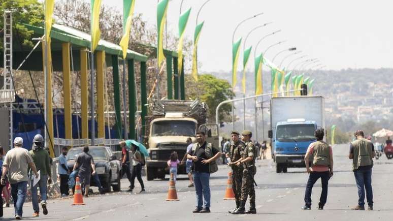 Preparativos na véspera do 7 de setembro em Brasília