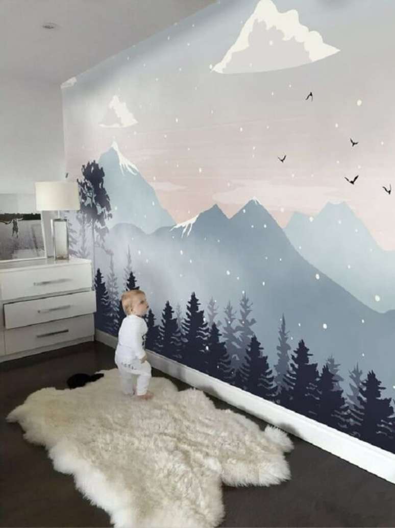 39. Decoração marcante com desenhos para parede de quarto infantil. Fonte: Esther Nunes