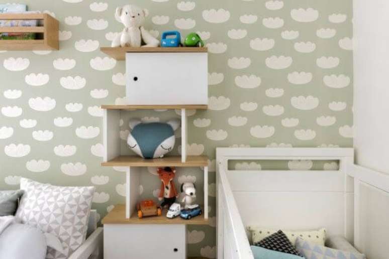 81. Paredes decoradas com papel de parede de nuvens &ndash; Projeto: Andrea Mesnik Feldon