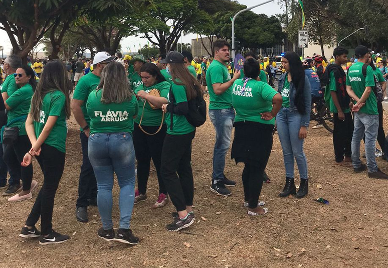 A campanha da candidata ao Senado Flávia Arruda (PL) posicionou militantes próximos às manifestações pelo 7 de Setembro em Brasília