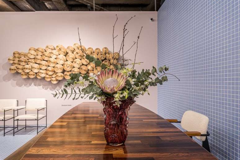 57. Vaso de plantas artificias para sala de jantar – Foto CasaCor SP 2022