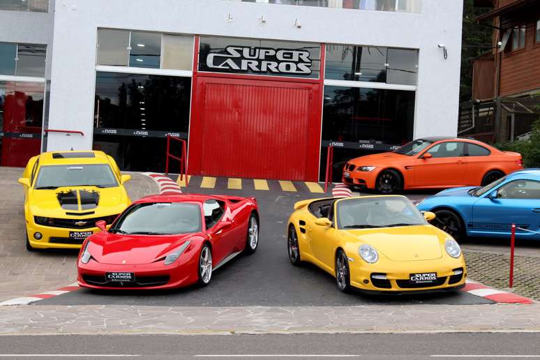 Esportivos para "test-drive ostentação".