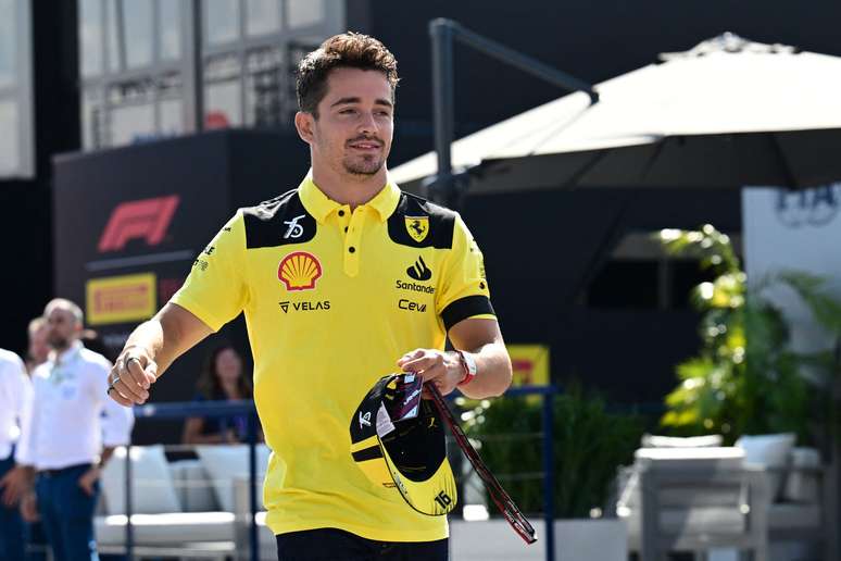 Charles Leclerc liderou o TL1 em Monza 