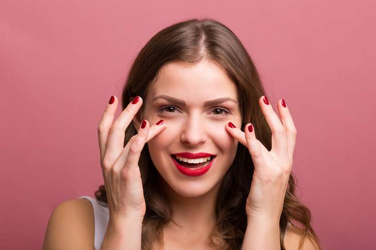 Regi&atilde;o dos olhos &eacute; a &aacute;rea mais afetada pelo envelhecimento precoce