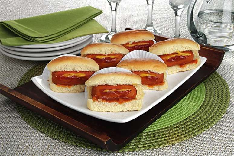 Cachorro quente com p&atilde;ozinho sem lactose | Foto: Guia da Cozinha