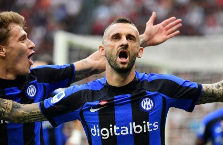 Brozovic marcou o gol da vitória da Inter de Milão (Foto: Isabella BONOTTO / AFP)