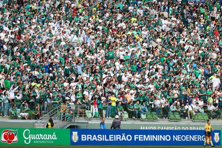 Final do Brasileiro feminino tem recorde de público da modalidade