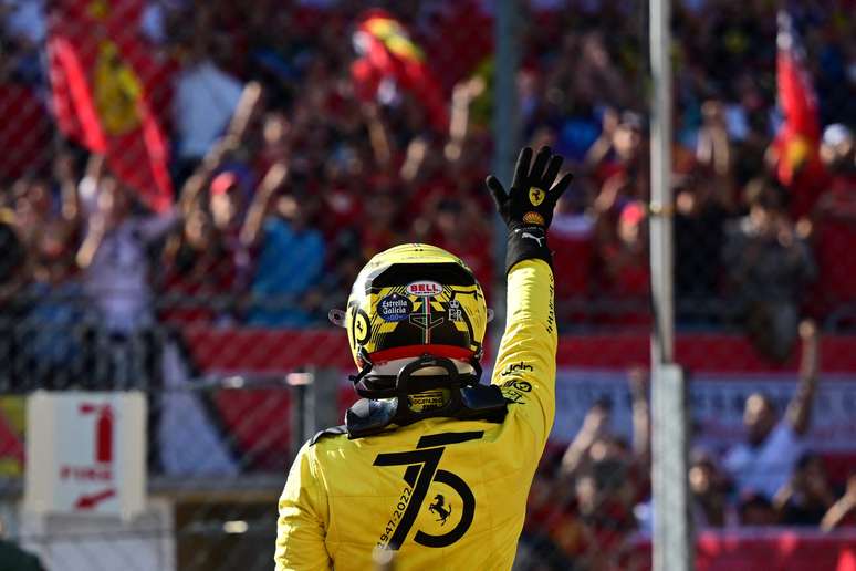 Charles Leclerc larga na pole neste domingo 