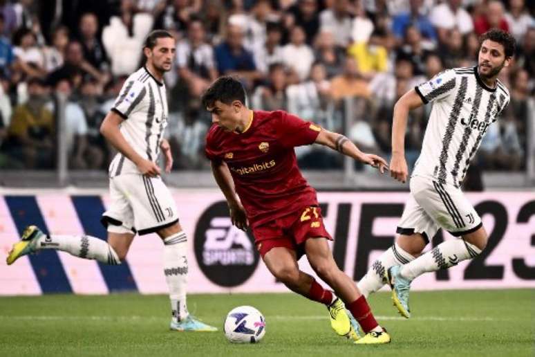 Roma entra em campo nesta segunda-feira (Foto: Marco BERTORELLO / AFP)