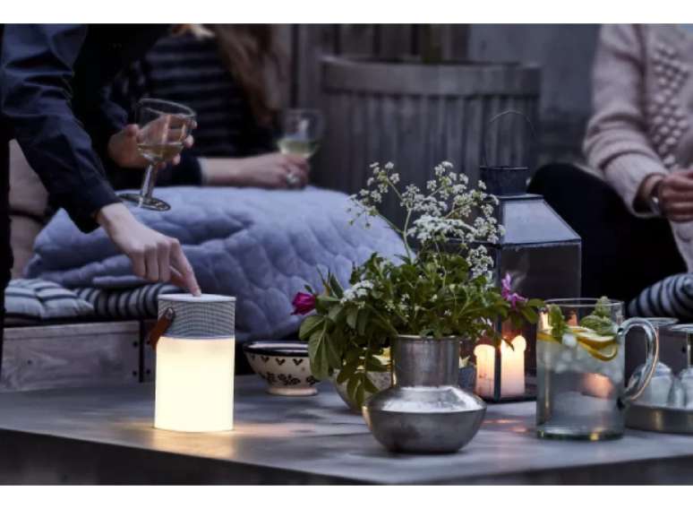 Opte por m&uacute;sica e luzinhas