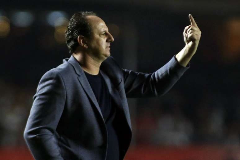 Rogério Ceni cravou a vaga do São Paulo na final da Sul-Americana, mas ainda não possui títulos como treinador da equipe (Foto: Miguel Schincariol / AFP)