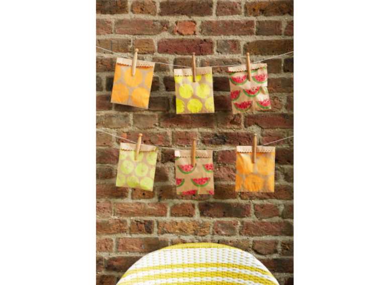 Fa&ccedil;a lembrancinhas com saquinhos de papel