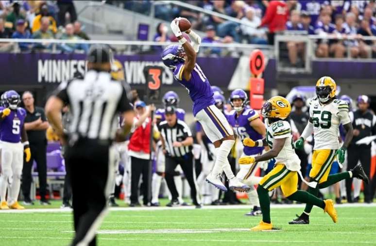 Alika Jenner/NFL -Justin Jefferson, do Minnesota Vikings, faz recepção no jogo deste domingo (11/9)