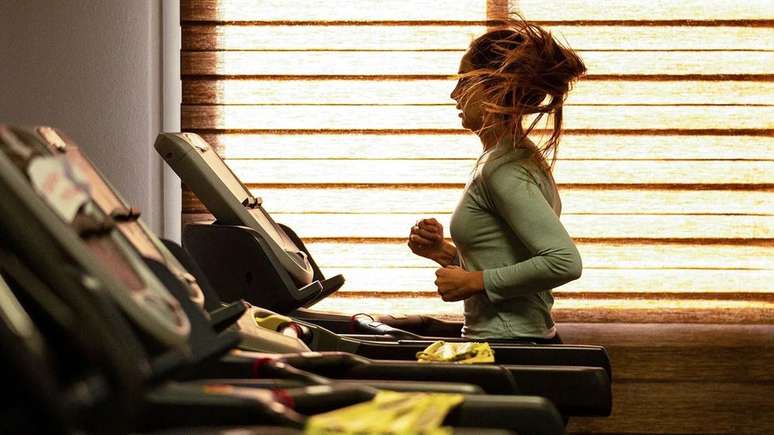 Estudos concluíram que correr em uma esteira por 30-60 minutos, três vezes por semana, aumenta a quantidade de bactérias produtoras de butirato no intestino