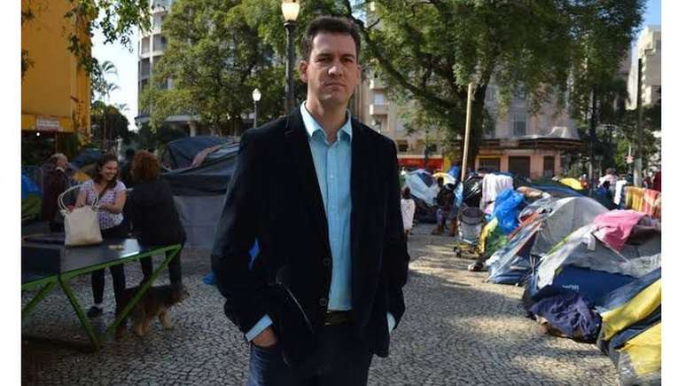 'Est&atilde;o nas ruas por omiss&atilde;o da sociedade e do Estado e pela neglig&ecirc;ncia dos pais ou respons&aacute;veis', diz presidente da Comiss&atilde;o de Ado&ccedil;&atilde;o e Conviv&ecirc;ncia Familiar de Crian&ccedil;as e Adolescentes da OAB de SP